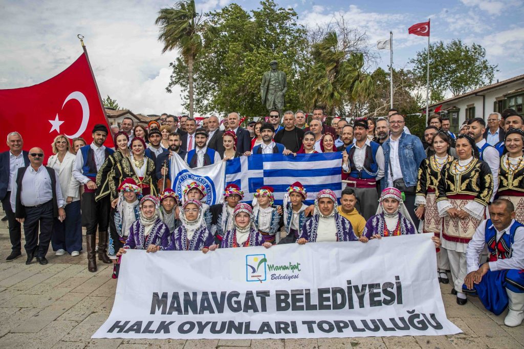 Kültür, Lezzet ve Dostluk Apollon’un Gölgesinde Buluştu: Girit Lezzetleriyle Side’de Bir Tat Yolculuğu Başladı