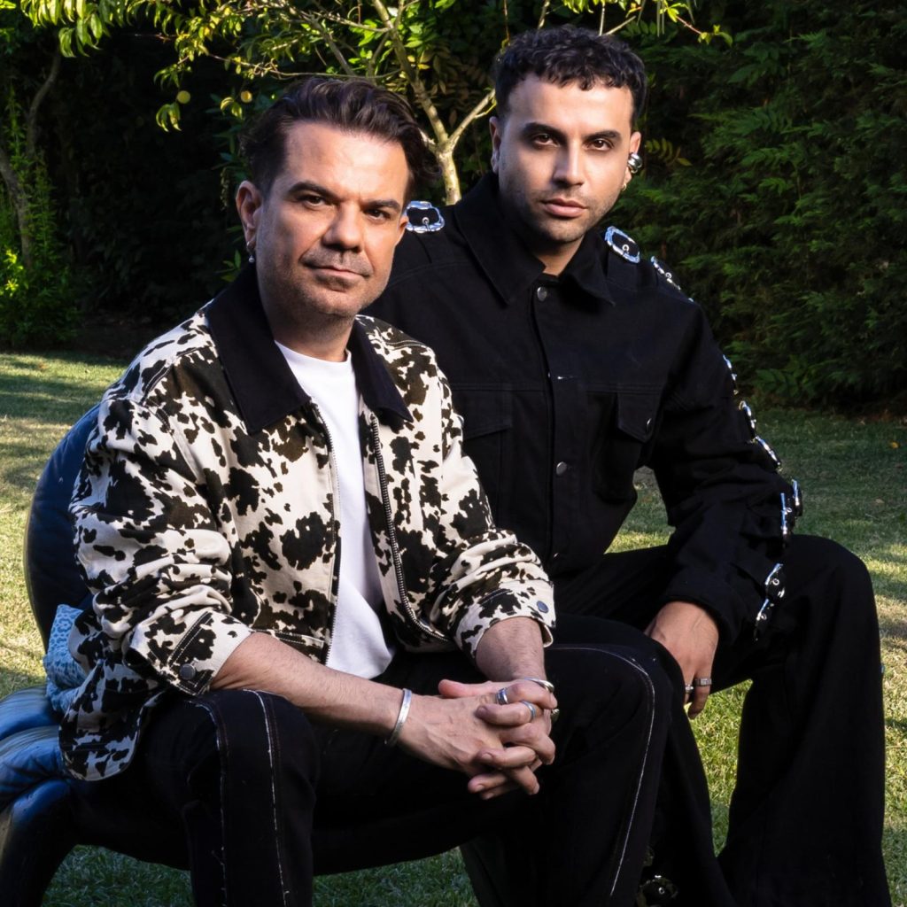 SALMAN TİN VE KENAN DOĞULU’DAN SÜRPRİZ DÜET: “DURUP DURURKEN” YAYINDA!