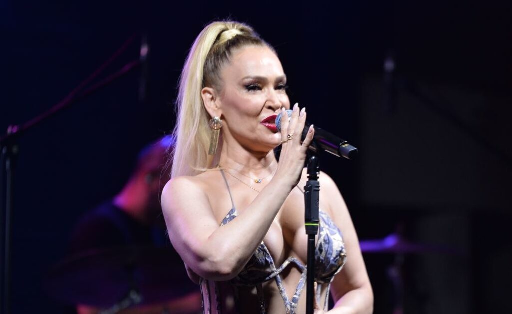 Banu Karaca’dan Azka’da Muhteşem Bodrum Gecesi