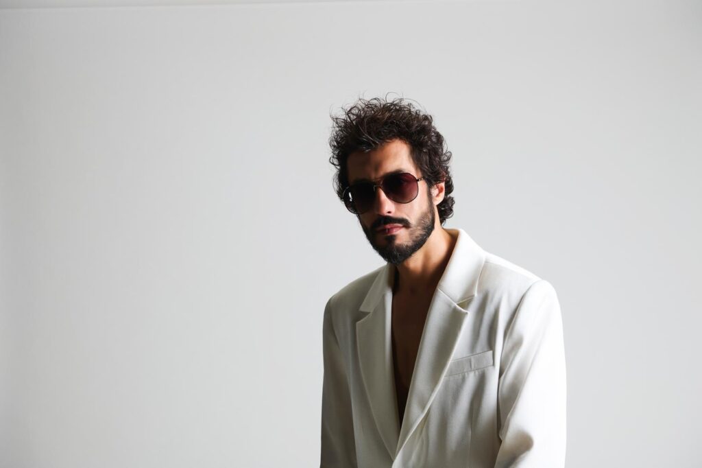 Başarılı Oyuncu Emrah Akduman’dan Yeni İmaj !!!