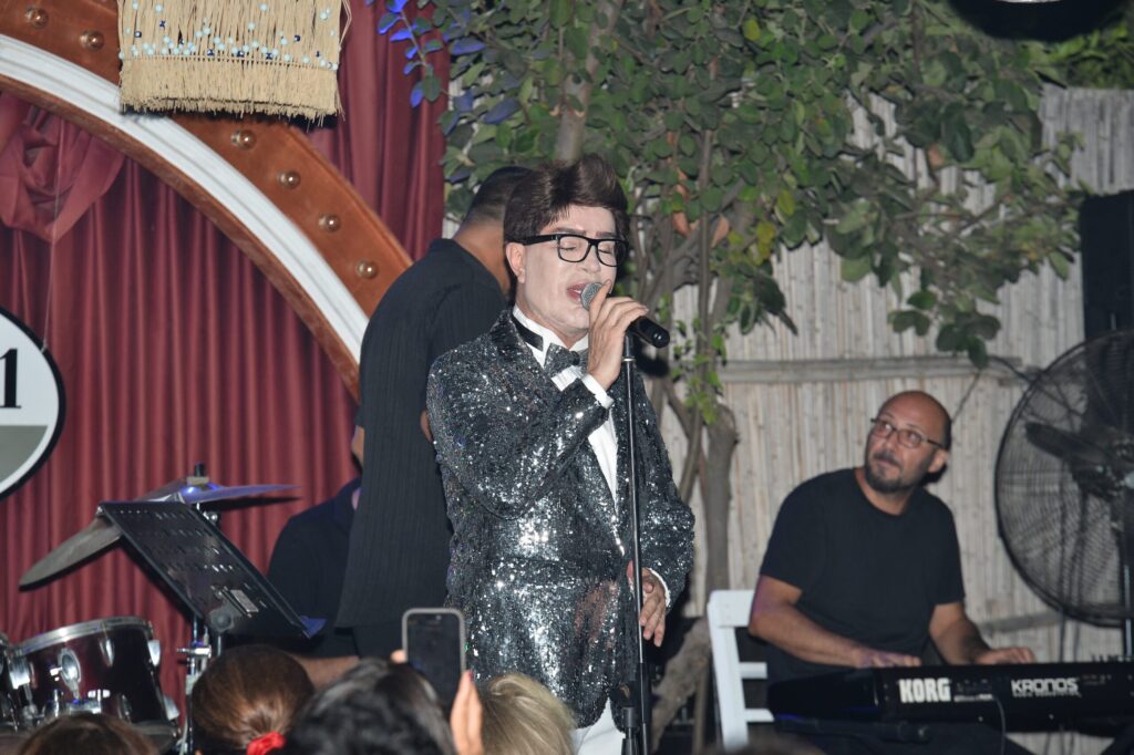 Yılmaz Morgül’e Bodrum’da Maskeli Sürpriz