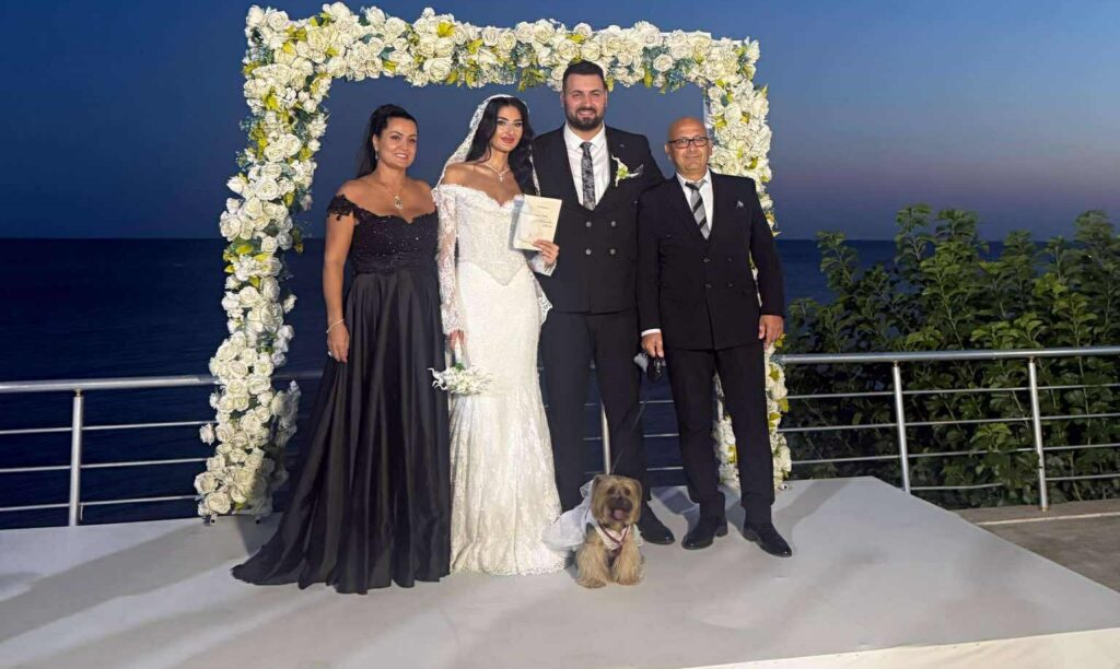 EYÜPOĞLU AİLESİNİN MUTLU GÜNÜ