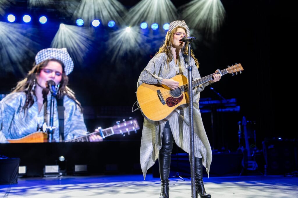 Nil Karaibrahimgil’den Ankara Oran Açıkhava’da Yıldız Gibi Parlayan Gece