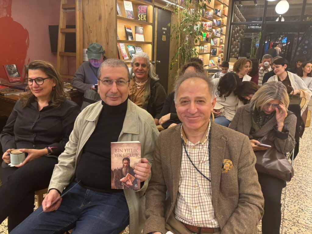 TARİH VE MACERA ROMANI TUTKUNLARI ‘BİN YILLIK YOLCULUK’ İÇİN BULUŞTULAR!