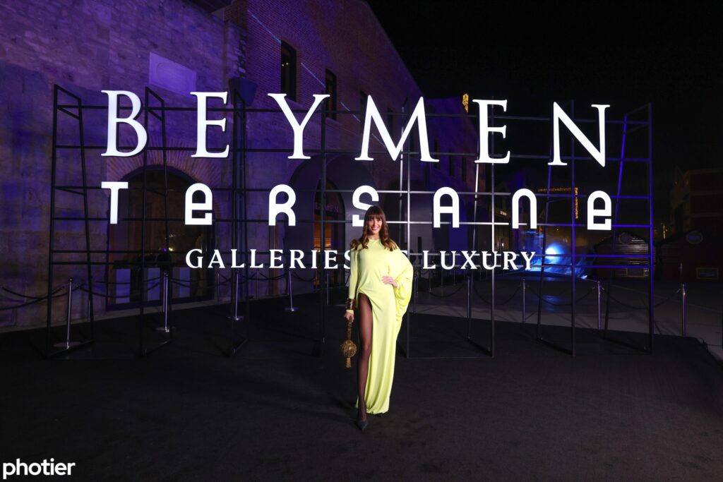 DİLAN ÇİÇEK DENİZ HİLAL ALTINBİLEK VE  KUBİLAY AKA  BEYMEN TERSANE AÇILIŞINDA GÖRÜNTÜLENDİ