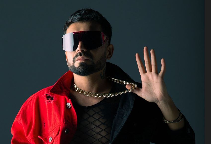 DOĞU’NUN YILDIZLARI MEDYA GECESİ’NDE SAHNE OĞUZ SARAL’IN