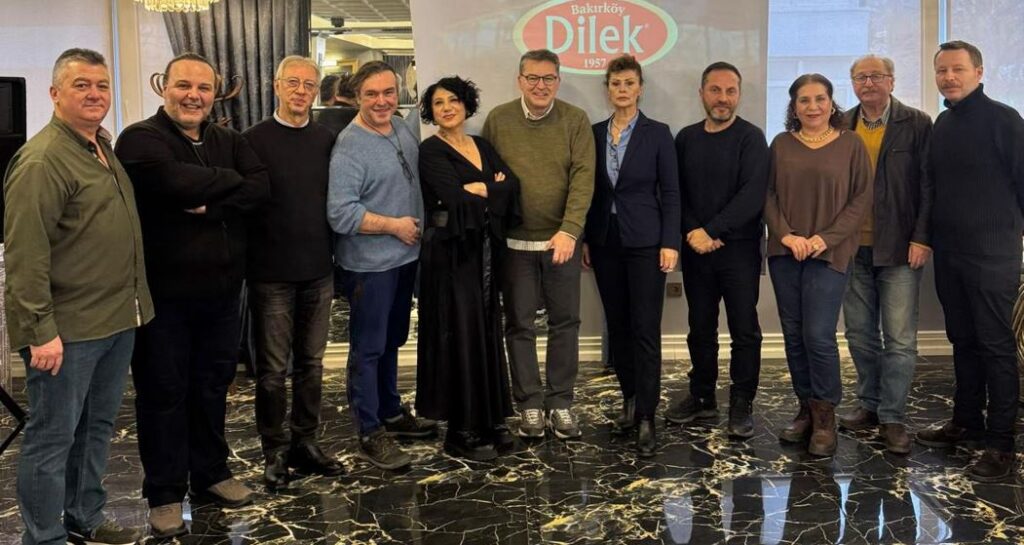 FİLMSAN 2025-2026 SEZONUNDAKİ OYUNLAR İÇİN ÖDÜL KATEGORİLERİNİ AÇIKLADI…