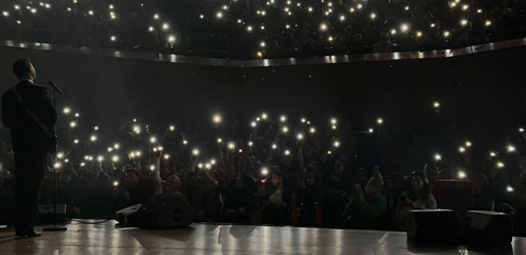 MERT DEMİR AVRUPA’YI BÜYÜLEDİ: KOPENHAG’DA UNUTULMAZ KONSER!